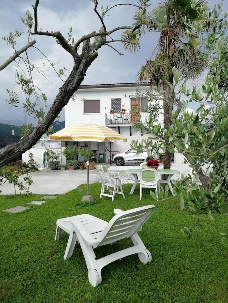 Апартаменты La Casa Di Silvia Массароза Экстерьер фото